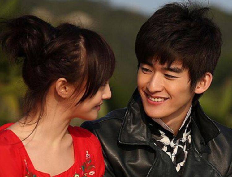 
张翰恋爱视察类综艺开播后 郑爽也官宣了 不外粉丝反映大有差别-Bsports必一体育(图2)