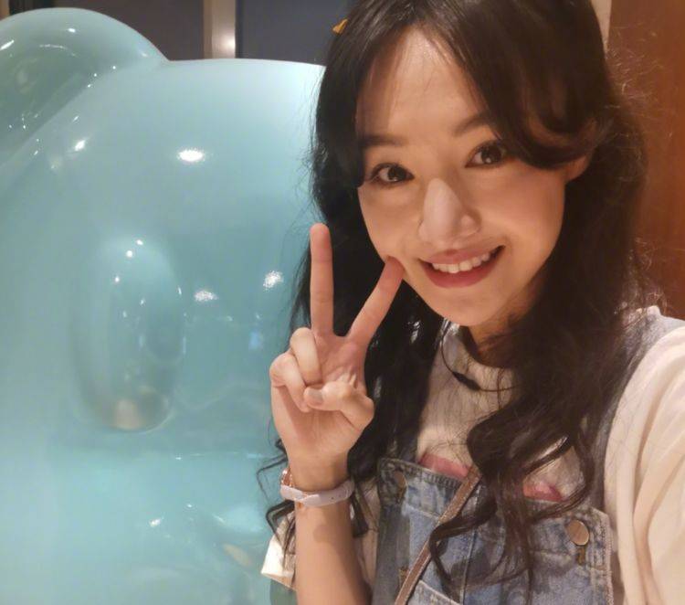 
张翰恋爱视察类综艺开播后 郑爽也官宣了 不外粉丝反映大有差别-Bsports必一体育(图7)