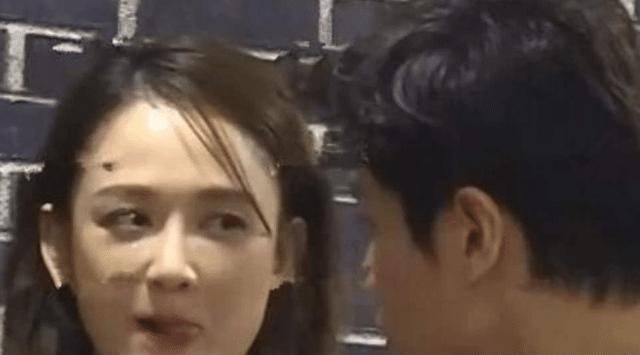 
陈乔恩、艾伦情侣鞋闪亮登场 甜蜜蜜的约会 终于不用再担忧乔恩的幸福了_必一(图6)